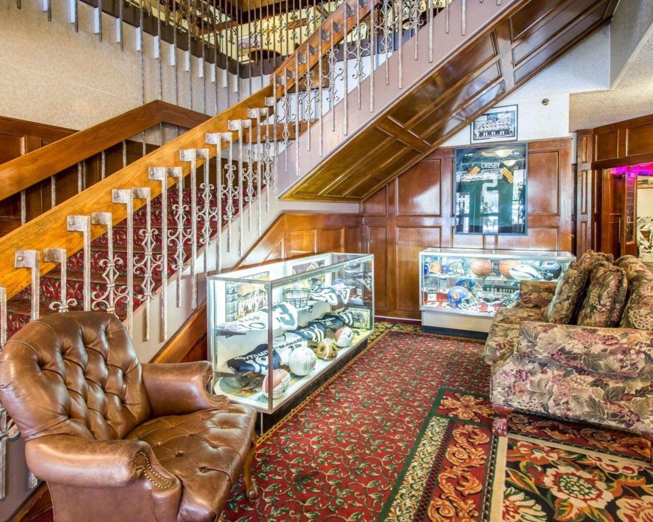 Rodeway Inn And Suites Boulder Broker Экстерьер фото